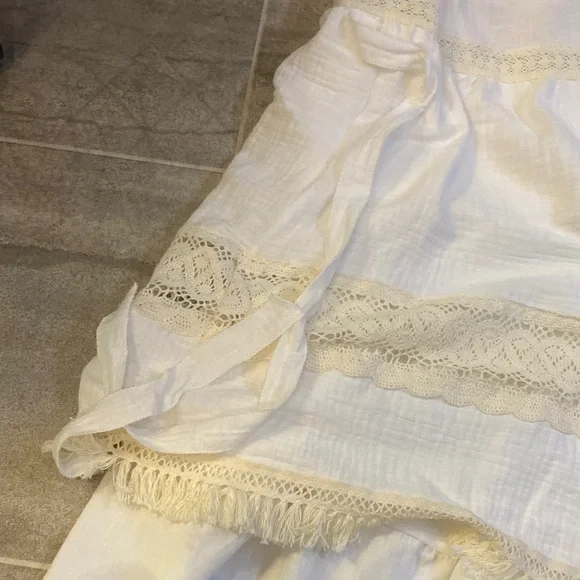 Elegant Western Cream Skirt - Picture 12 of 16